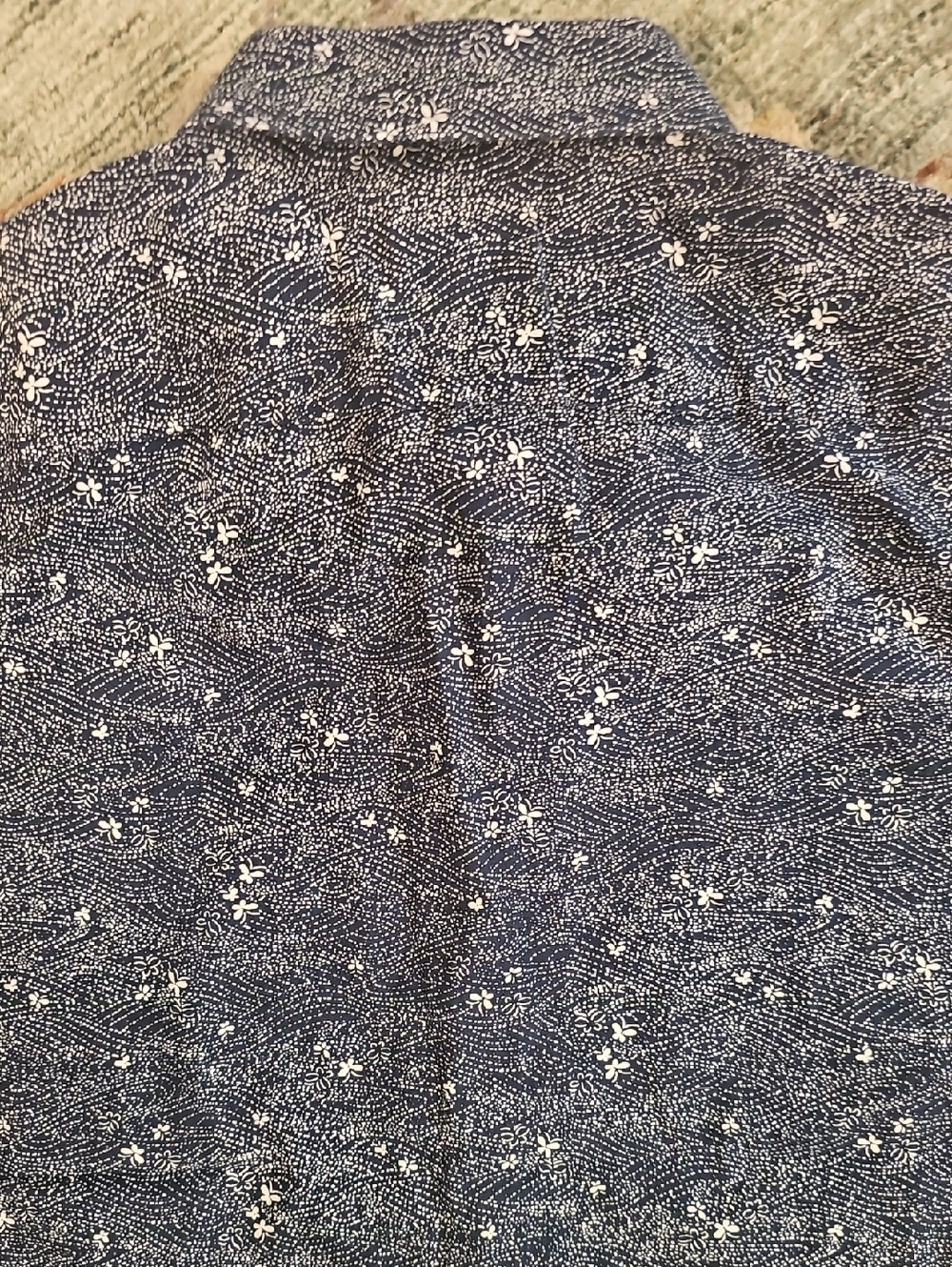 UNTUCKit Navy Blue Floral Short-Sleeve Button-Down Shirt - Picture 6 of 6